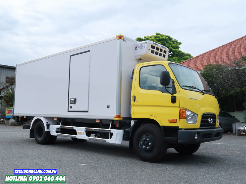 Hình ảnh thực tế xe tải đông lạnh Hyundai 110SL tải trọng 6.5 tấn.